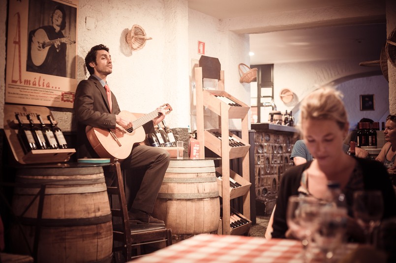 Muzyka fado w jednej z lizbońskich restauracji