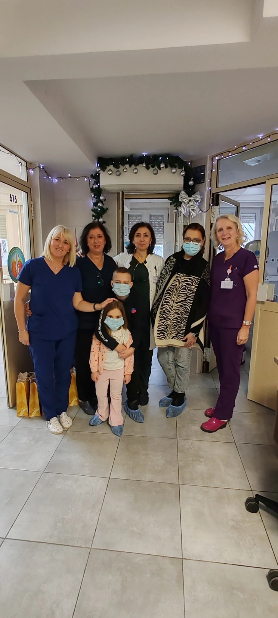 Članovi Udruženja nisu zaboravili ni lekare i medicinsko osoblje koje svakodnevno brine o pacijentima