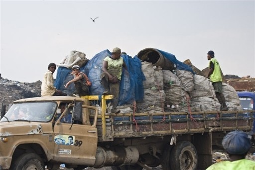 SMIECIARZE BRAZIL RIO GARBAGE DUMP