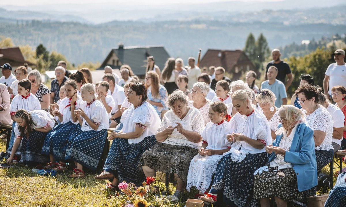 Koronka z Beskidów słynna na cały świat. Jej tradycja sięga ponad stu lat