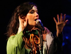 Björk opowiada Davidowi Attenborough o naturze muzyki