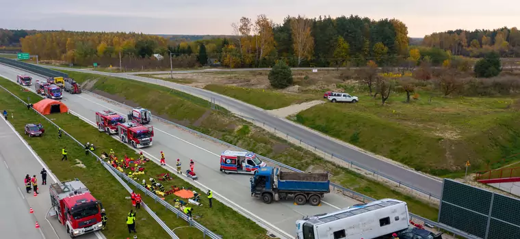 Gdzie się szkolą służby ratunkowe? Na nowych, nieotwartych drogach