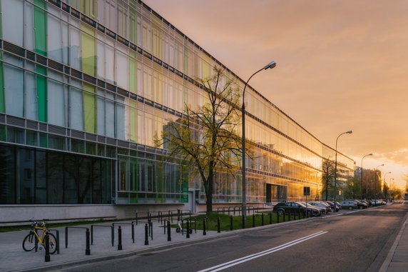 "Wieża Babel" na Powiślu! Nowy gmach Uniwersytetu Warszawskiego