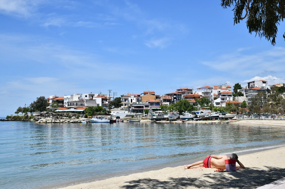 Pefkohori, jedno od mesta u Grčkoj u koje odlazi veliki broj turista iz Srbije 