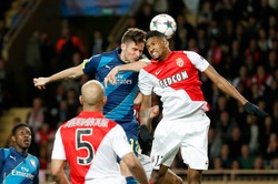 Liga Mistrzów: Arsenal wygrał, ale w ćwierćfinale zagra AS Monaco. WIDEO
