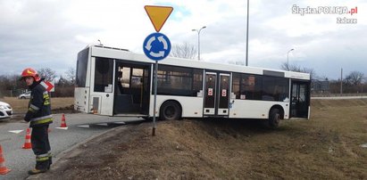 O włos od tragedii. Kierowca autobusu stracił przytomność