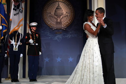 Te zdjęcia pokazują, że Michelle Obama to najbardziej stylowa pierwsza dama USA [GALERIA]