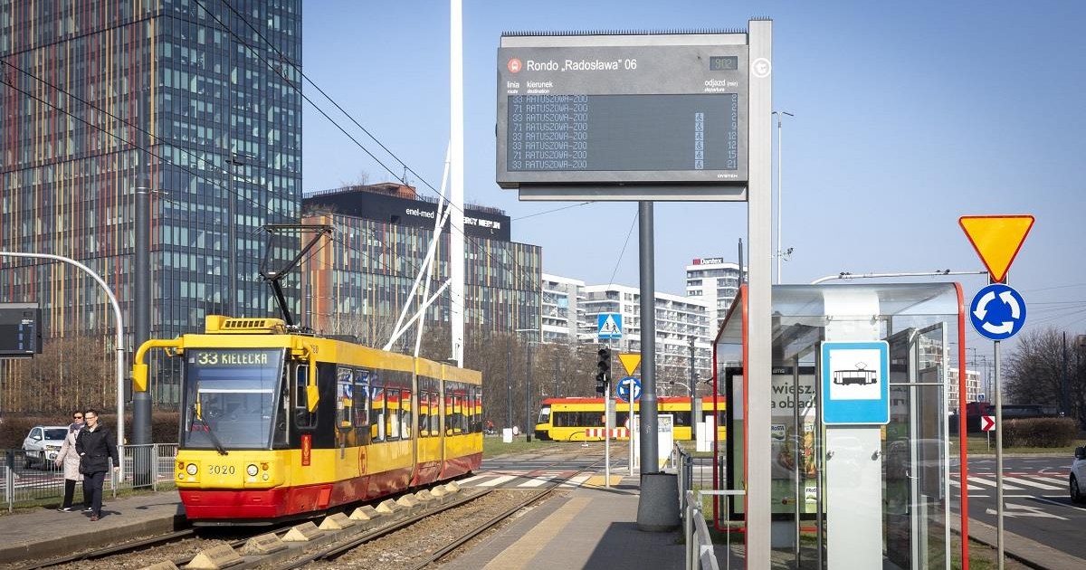 Nowe tablice na przystankach