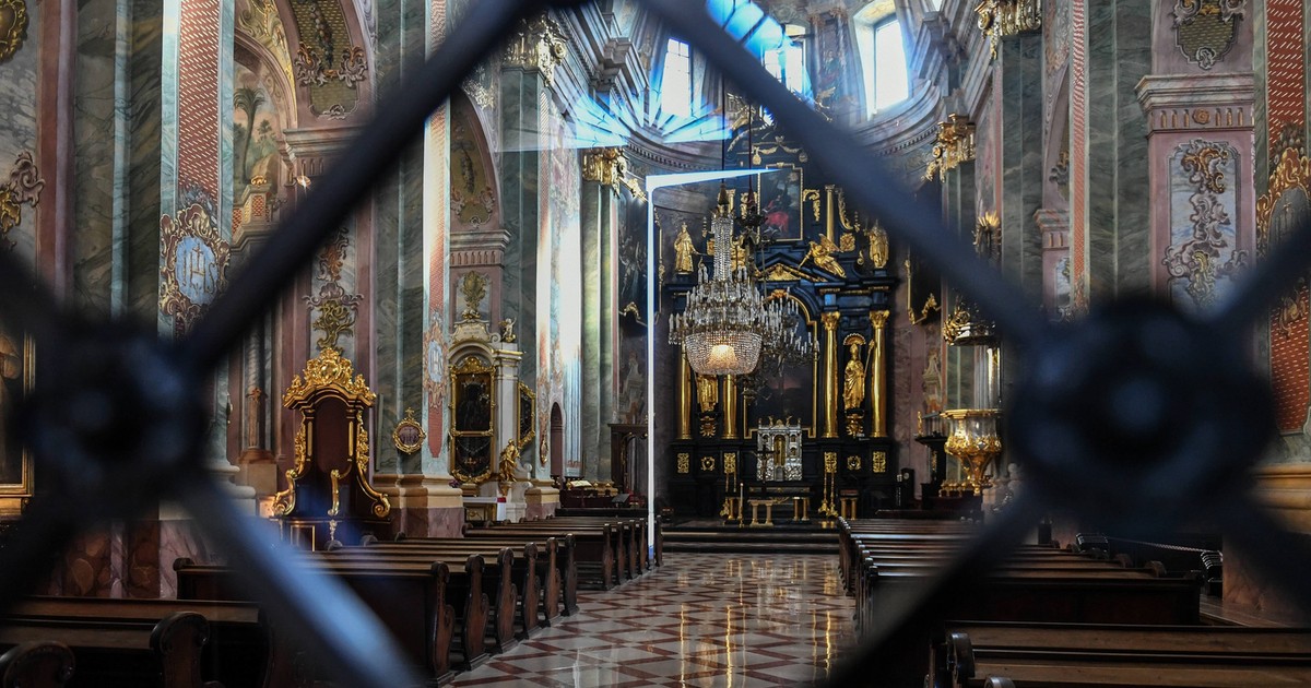 Karolina poszła dokonać apostazji. Ksiądz zaczął rzucać obrzydliwymi żartami
