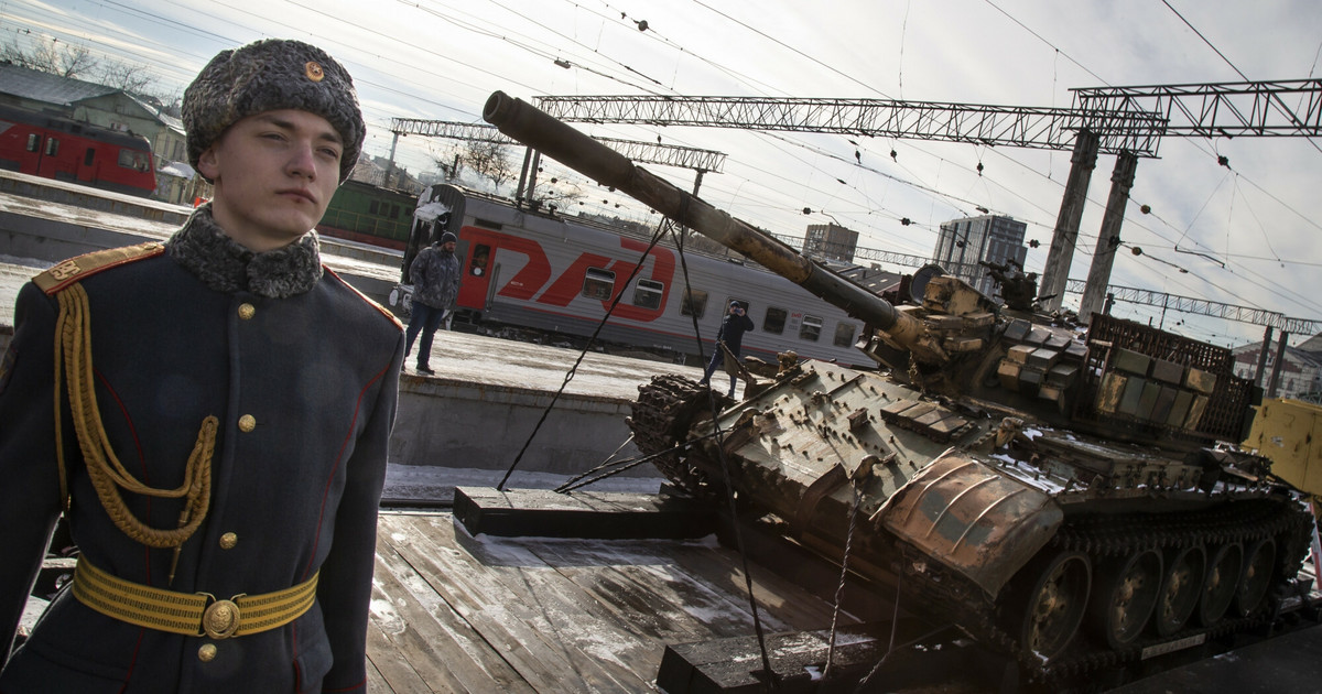 Rusia trimite „tancuri zombie” sovietice să lupte în Ucraina.  „este de unica folosinta”