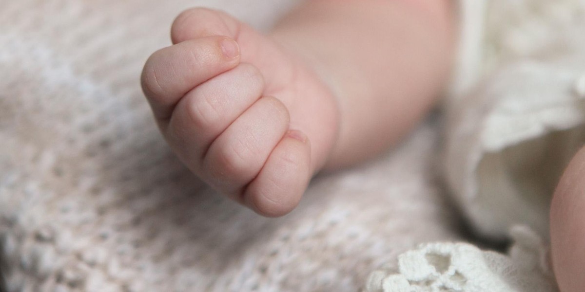 Żele na ząbkowanie z benzokainą i lidokainą są groźne dla dzieci!