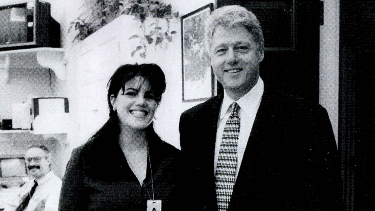 Bill Clinton i Monica Lewinsky: przebieg romansu ze stażystką. "Drogi przystojniaku, błagam, pozwól mi Cię odwiedzić"