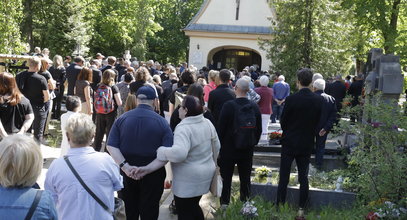 Przejmujące sceny na pogrzebie Kacpra Tekielego. Były ważne dla alpinisty melodie i słowa, które rozdzierają serce