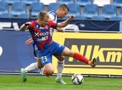 Raków Częstochowa grając w "10" rozbił Stal Mielec [WIDEO]