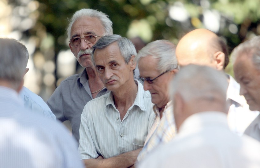 Zabrinuti: Penzioneri u Banjaluci