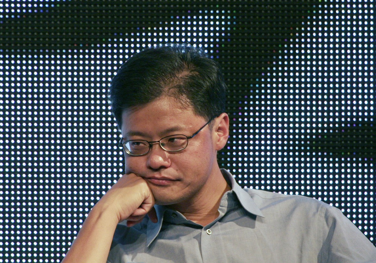 Jerry Yang zbudował potęgę Yahoo! ponad dekadę temu. Dziś musi walczyć o przetrwanie swojej firmy, bo portal coraz bardziej traci na starciu z Google’em oraz Facebookiem.