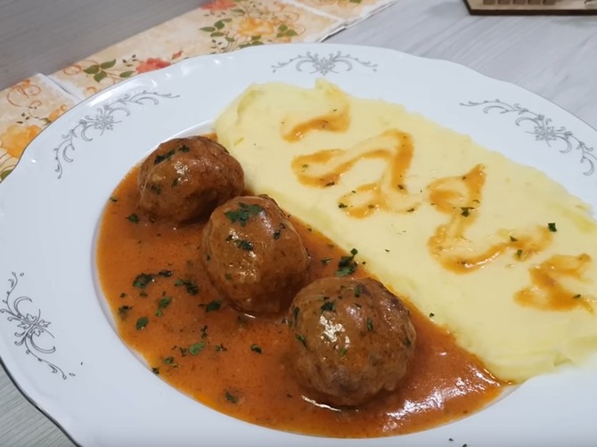 Ćufte u sosu