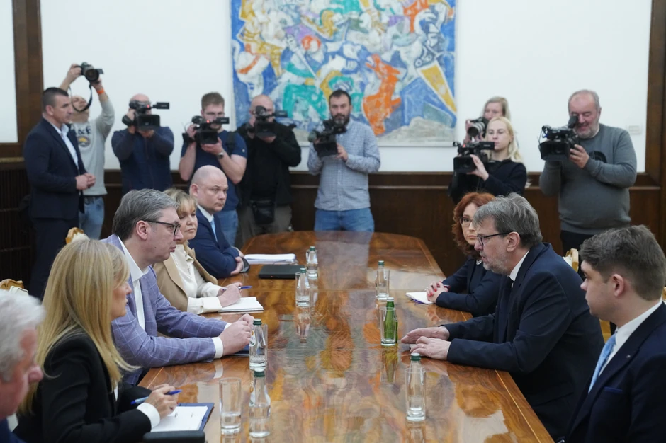 Konsultacije Vučića sa DSHV