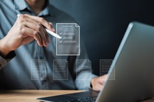 Prezydent podpisał ustawę o elektronizacji CEIDG. Koniec papierowych wniosków