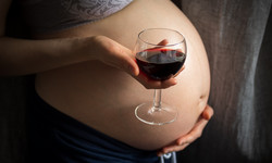 Tym może się skończyć picie alkoholu w ciąży. Lekarka: wstrząsnęły mną dwa przypadki