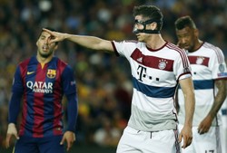 Lewandowski: W masce będę grać od czterech do sześciu tygodni