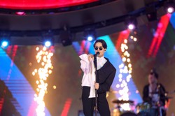 Dawid Kwiatkowski podczas "Sylwestrowej Mocy Przebojów" wygłosił przeprosiny. "Chyba nie żałujesz"