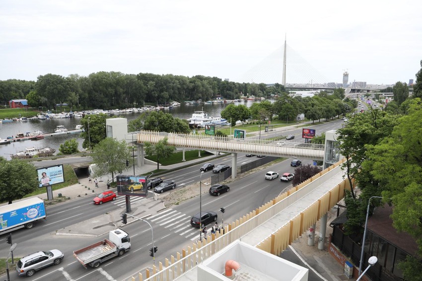 Građevinski fakultet radi statičko ispitivanje konstrukcije.