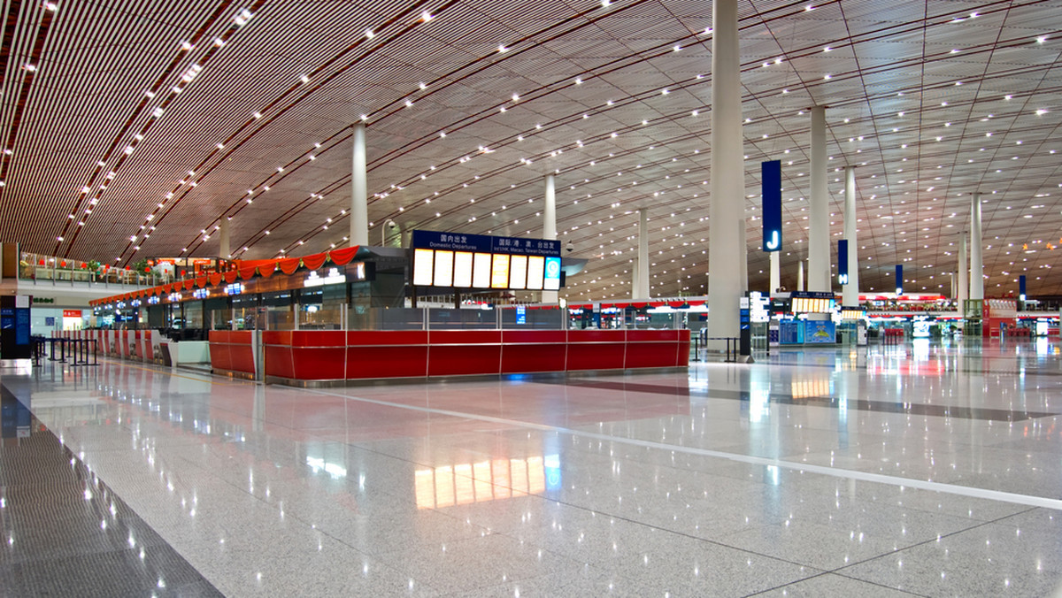 Chiński rząd zatwierdził plany budowy nowego lotniska w Pekinie. Powstanie również linia kolejowa łącząca port z centrum miasta.