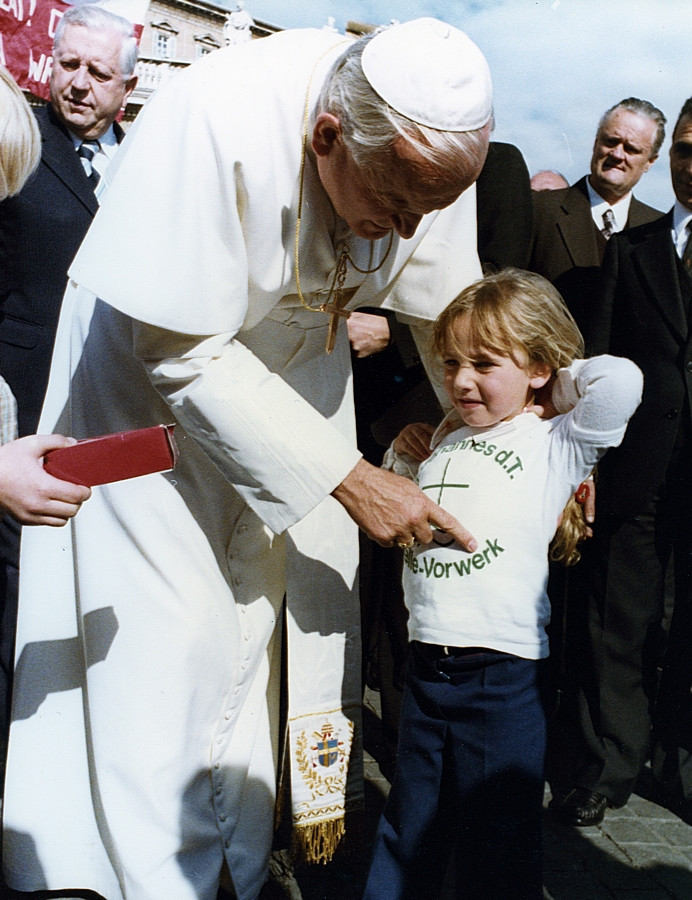 Papież z dziećmi