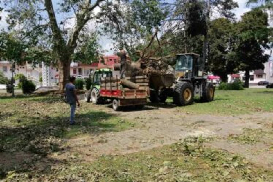 Šamac, popravka krovova