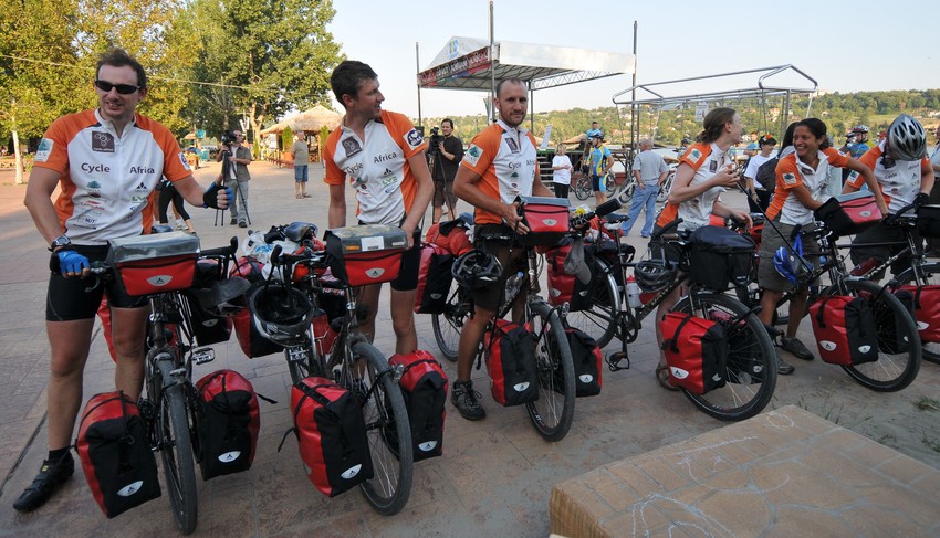 Britanski humanitraci na novosadskom Štrandu