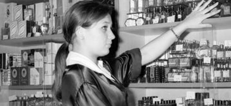 QUIZ wspomnieniowy. Kultowe kosmetyki czasów PRL. Kto nie używał, nie dostanie 100 proc.