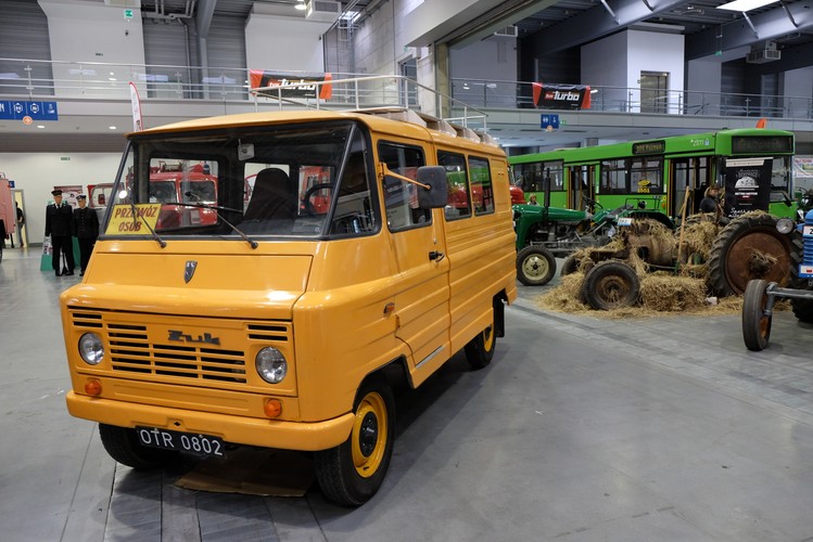 Targi Pojazdów Zabytkowych Retro Motor Show <br>fot. (zuz) PAP/Jakub Kaczmarczyk
