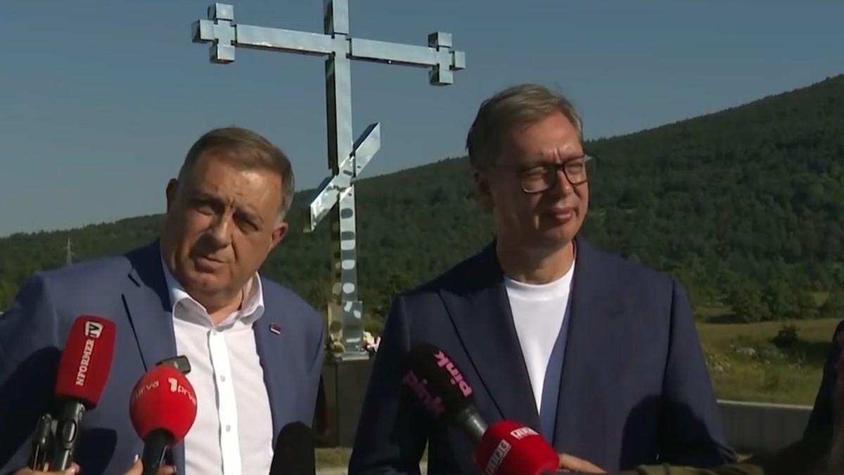 Vučić i Dodik na Petrovačkoj cesti