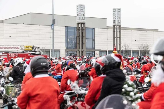 MotoMikołaje Kraków 18 raz zawiozą prezenty chorym dzieciom