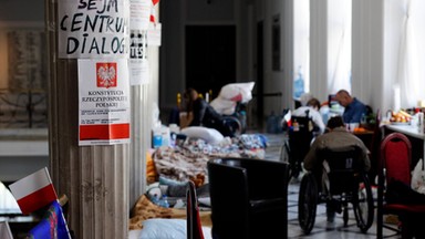 Onet24: propozycje dla protestujących w Sejmie