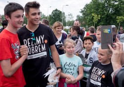 YouTuber ReZigiusz otworzył plac zabaw dla chorych i niepełnosprawnych dzieci