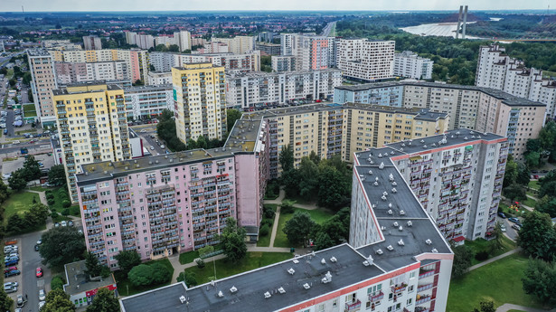 Projekt "Ciepłe Mieszkanie" umożliwia wymianę nieefektywnych źródeł ciepła w lokalach mieszkalnych w budynkach wielorodzinnych.