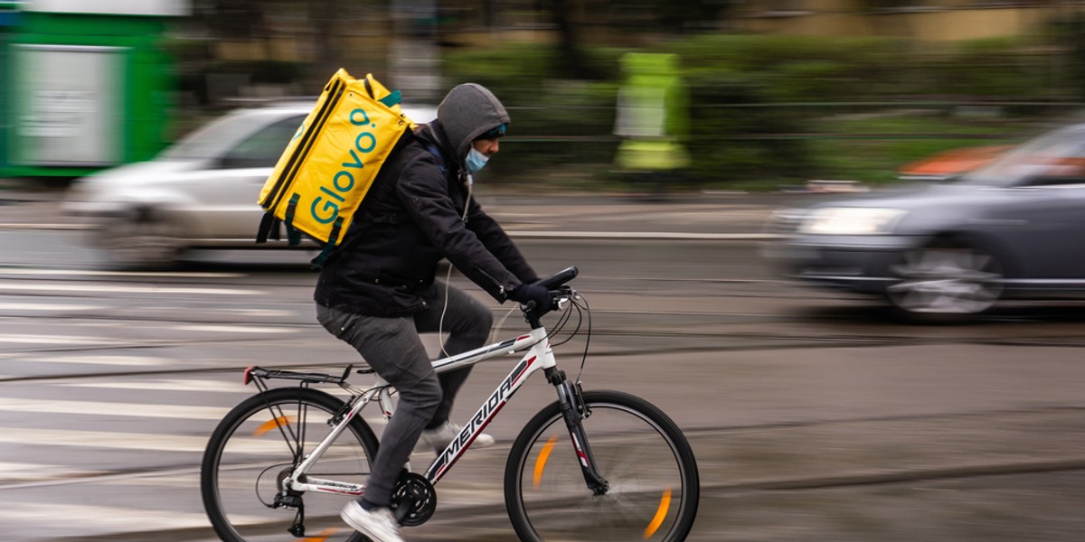 Glovo zaczęło rozdawać bony na 125 zł. Tak wysoki kod rabatowy prawdopodobnie został aktywowany w wyniku błędu aplikacji. 