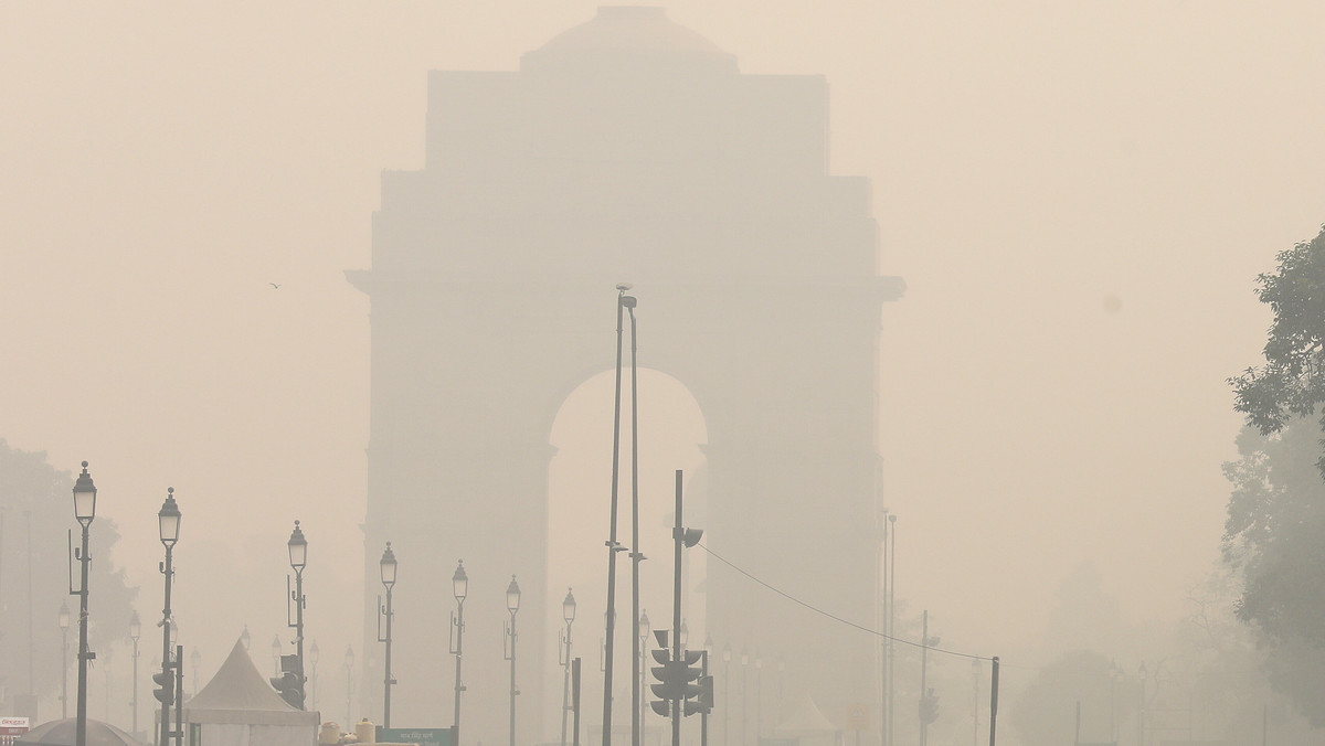 Wstrząsające przekroczenie norm smogu w Indiach. "To komora gazowa"