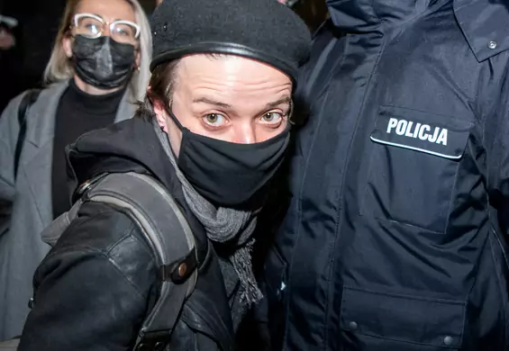 Zatrzymana fotoreporterka: "zostałam zaatakowana przez policjanta, bo błysnęłam mu w twarz fleszem"