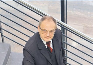 Bogumił Brzeziński - prawnik w dobrym humorze