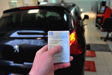 Badanie techniczne po nowemu. Diagności się buntują, a dla kierowcy mandat 3 tys. zł 