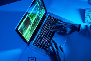 Właściciel PZL-Świdnik stawia na cyberbezpieczeństwo! Leonardo przejmuje udziały w spółce zajmującej się obroną cyfrową.