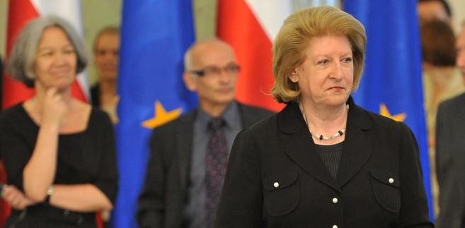 Była premier, a obecnie ambasador RP w Watykanie Hanna Suchocka została we wtorek poznańskim ambasadorem piłkarskich mistrzostw Europy w 2012 r. Chociaż - jak przyznała - nie jest zapalonym kibicem, zrobi wszystko, by promować stolicę Wielkopolski poza granicami kraju.