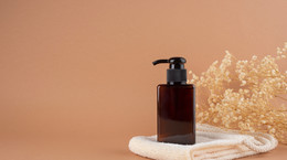 Żel do mycia twarzy - składniki, stosowanie, typy cery. Wszystko, co musisz wiedzieć o oczyszczaniu cery