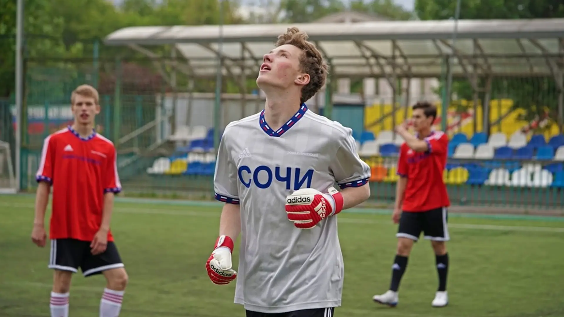 Gosha Rubchinskiy i adidas prezentują mundialową kolekcję ciuchów w mocno wschodnim klimacie