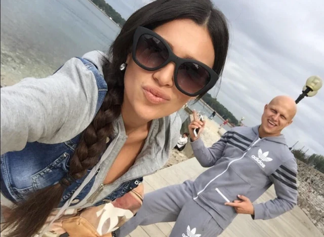 Staniji Dobrojević BRAT SANI NUDIO NOVAC DA NE ULAZI U RIJALITI, ona ga odgovorom ostavila bez ijedne reči: Isplivali detalji PORODIČNE DRAME!