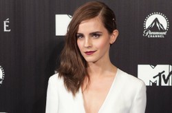 Emmy Watson dorastanie z Harrym Potterem [ZDJĘCIA]