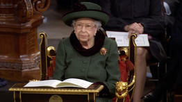 Könnyekben tört ki II. Erzsébet királynő nyilvános helyen: ezért sírta el magát őfelsége – fotó, videó